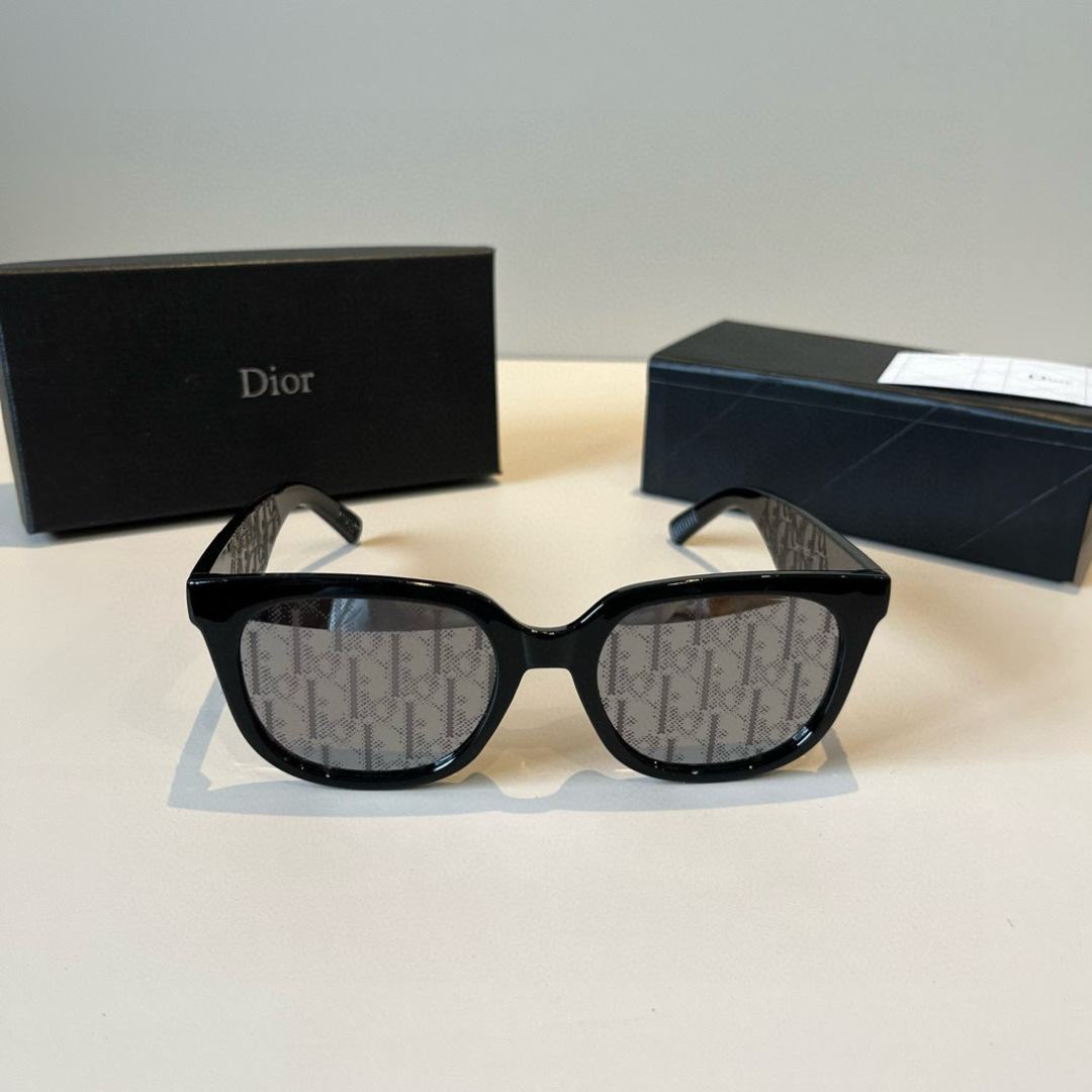 Солнцезащитные очки Dior