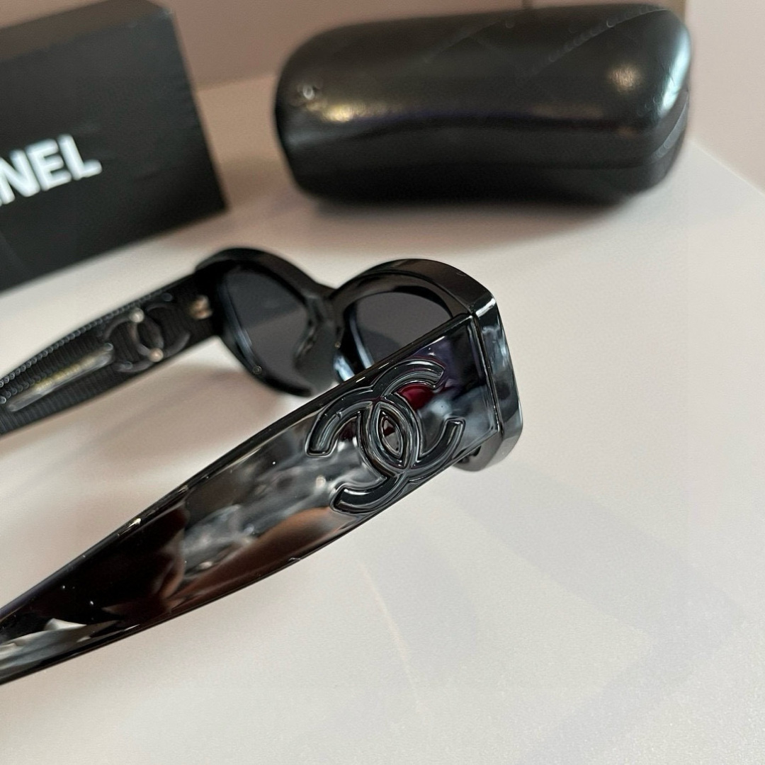 chanel glasses ¥ — photo 2