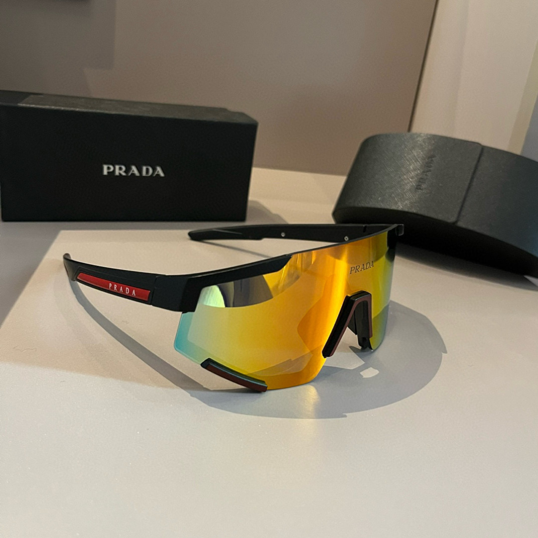 NO:372915,Prada SPS 04W PR*Prada SPS 04W goggles SIZE: 110 sports sunglasses Have you encountered this embarrassing situation? When you go out and want to wear glasses, but you find that the sun is too vicious and it will be sunburned directly into your eyes #Don’t worry about sports equipment, I will recommend a good thing for you - sun sports glasses! This glasses can not only prevent direct sunlight, but also a must-have product for sports enthusiasts. Wear sun sports glasses and instantly transform into a fashion sports expert. Make your summer no longer monotonous glasses sunglasses, glasses, prada19860909普拉达SPS 04W PR*普-达SPS 04W风镜 SIZE: 110运动太阳眼镜 有没有遇到这个尴尬的情况?出门在外想戴 眼镜,却发现太阳太毒辣,直接晒到眼睛里 #运动装备别担心,我来帮你们推荐一个好东西一-太阳运动眼镜!这款眼镜不仅能够防止太阳光线直射,还是运动爱好者的必备 良 品.戴上太阳运动眼镜,瞬间变身时尚运动达人 让你的夏日不再单调眼镜墨镜太阳镜,眼镜,prada,glasses