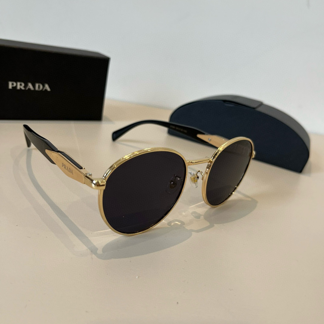 NO:372910,PRADA is a master-made master.!  Men's sunglasses, high-end, fashionable and versatile men's versatile face-slimming sunglasses, high-quality!  Driving sunglasses!  glasses sunglasses sunglasses, glasses, prada, prada19860909PRADA 普拉达 界级大师制造. ！男士墨镜 高档 潮流时尚百搭男士款百搭瘦脸太阳镜 高品质 ！开车太阳镜 ！眼镜墨镜太阳镜,眼镜,prada,prada,glasses