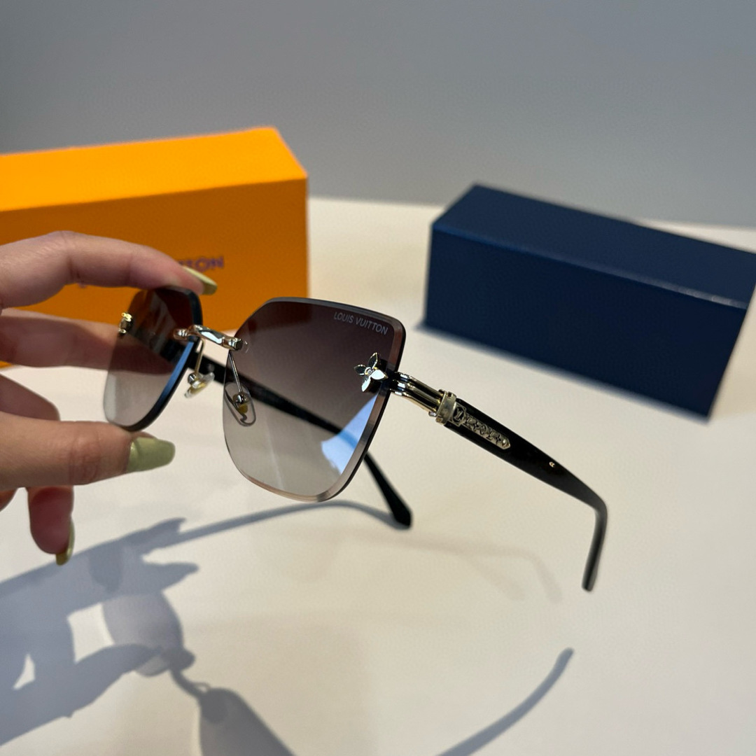 LV glasses ¥ — photo 4