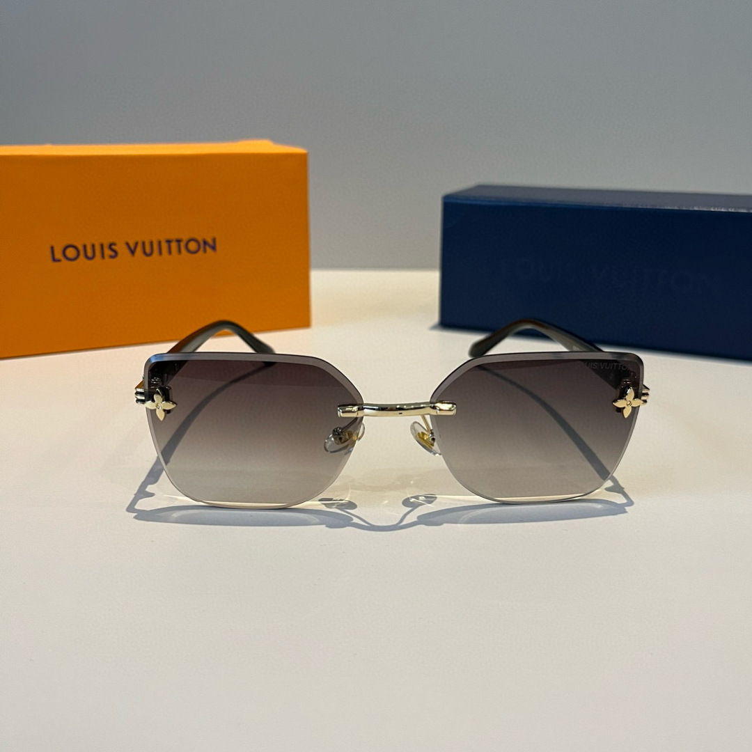 LV glasses ¥ — photo 2