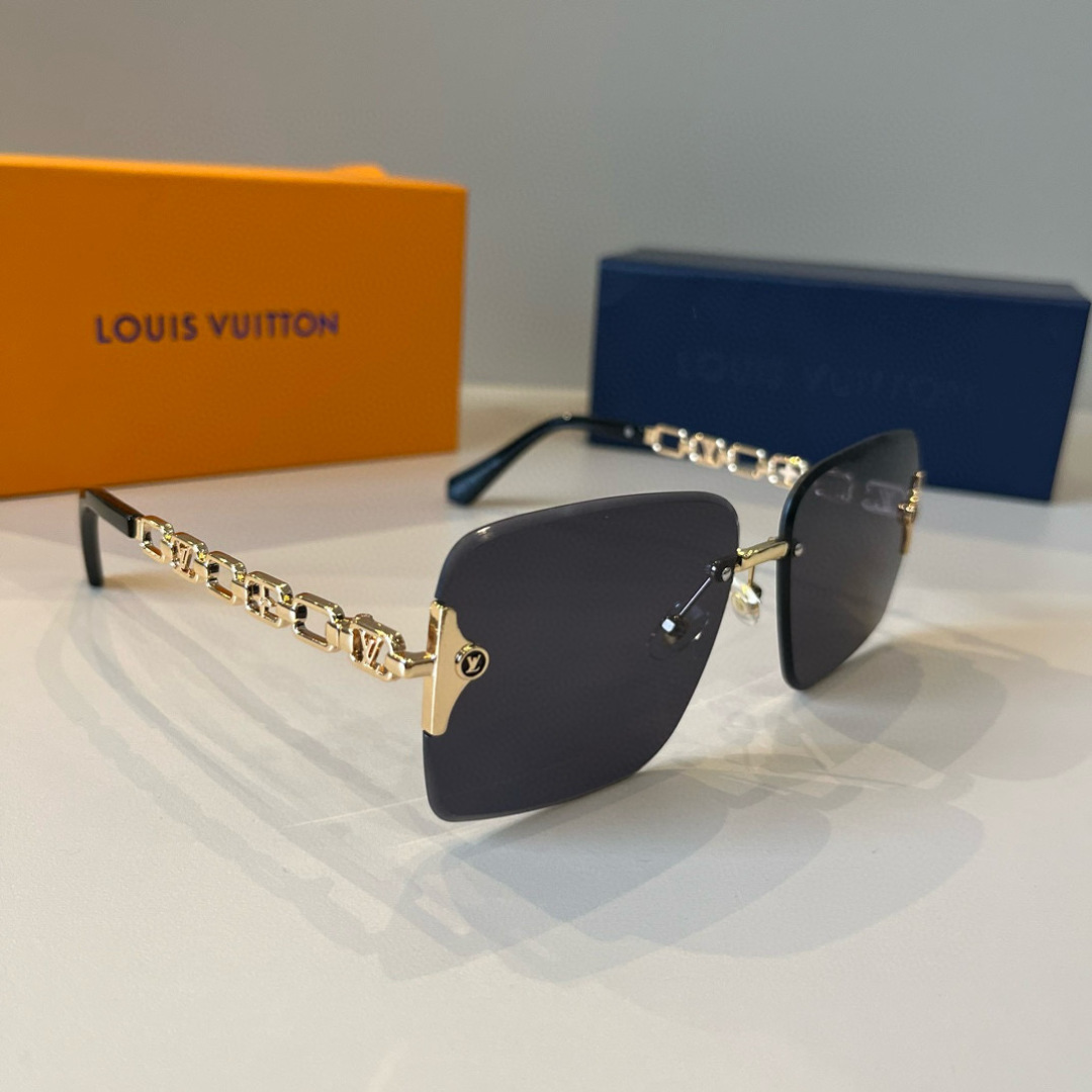 NO:374357,LV Louis Vuitton's new color is here~ I want to weld the sunglasses on my face. Hard goods are not afraid of being late~ After several months of ZP mold opening, any details are perfectly replicated, official website, no chromatic aberration comparison glasses, sunglasses, glasses, louis vuitton, louis vuitton19860909LV路易威登新色来啦～ 想焊在脸上的墨镜 硬货不怕迟到～历经几个月ZP开模打造 任何细节完美复刻,官网无色差对比眼镜墨镜太阳镜,眼镜,louis vuitton,louis vuitton,glasses