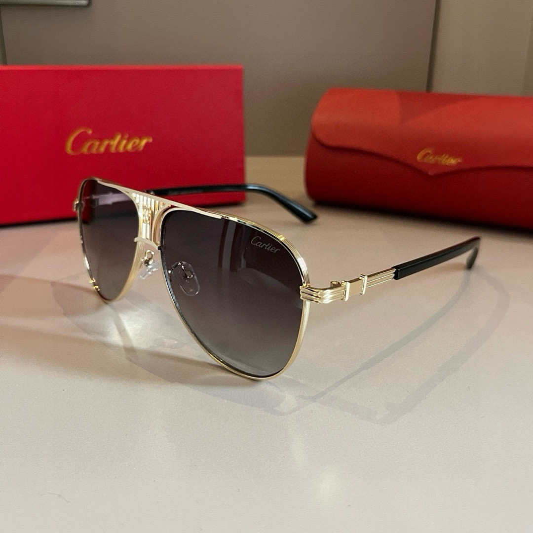 💰130¥
Cartier 卡地亚 男款官网一比一大蛤蟆镜   高档大气  镜腿上简约标志性Logo  奢华制作