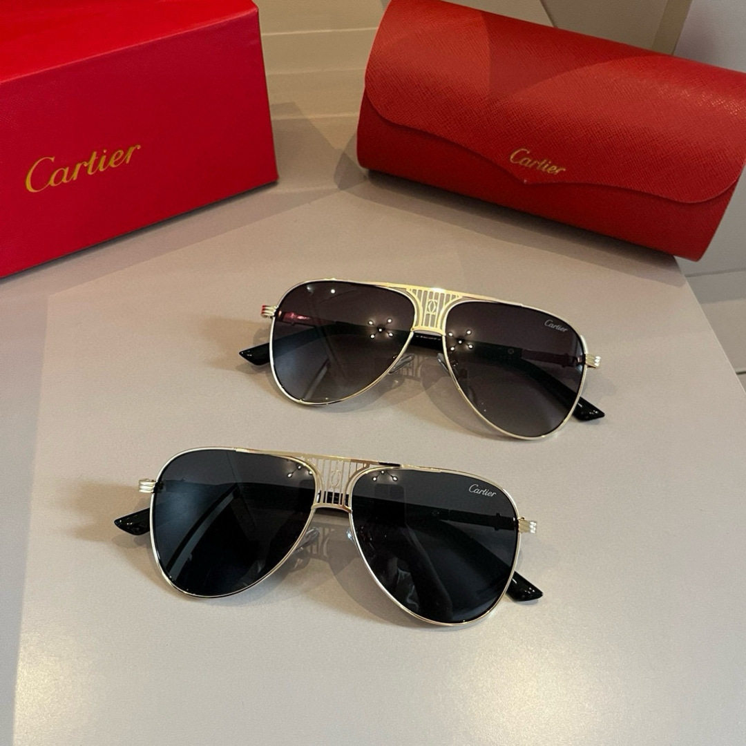 💰130¥
Cartier 卡地亚 男款官网一比一大蛤蟆镜   高档大气  镜腿上简约标志性Logo  奢华制作