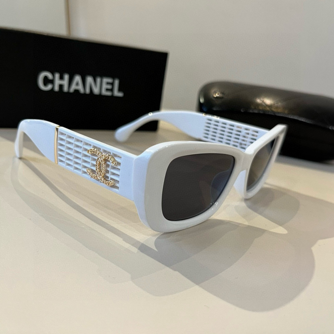 NO:375477,Chanel Chanel internet celebrity sunglasses, sunshade modification face shape artifact glasses sunglasses sunglasses, glasses, chanel, chanel19860909Chanel香奈儿网红爆款太阳镜,遮阳修饰脸型神器眼镜墨镜太阳镜,眼镜,chanel,chanel,glasses