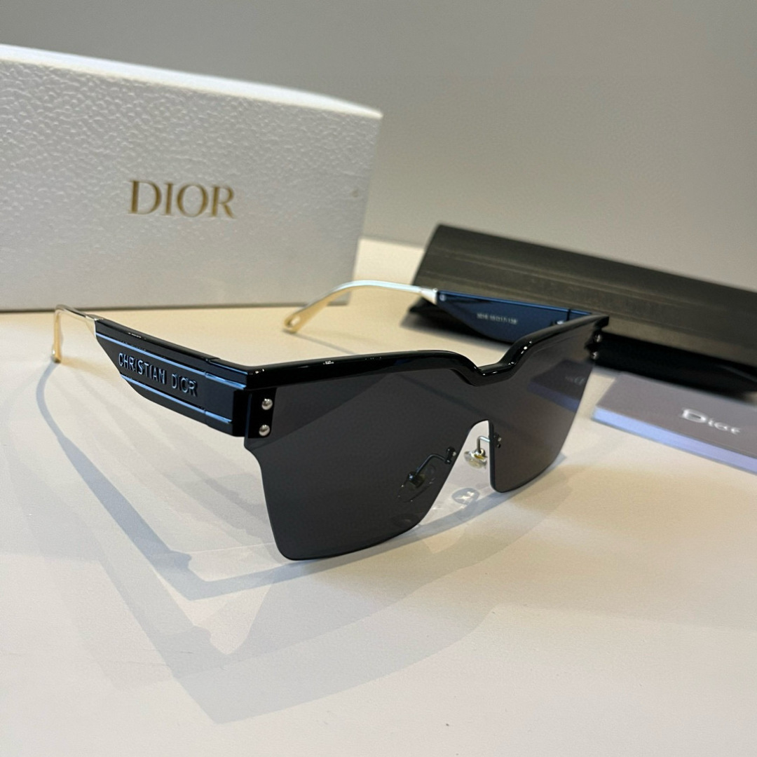 NO:376512,Dior's Diorclub series sunglasses poster with summer refreshing and coolness, it's here! The versatile colors, sports, casual and fashion matching are stress-free. A pair of unique and charming sunglasses, make your summer more exciting glasses, sunglasses, sunglasses, dior, dior19860909Dior迪奥大火的Diorclub系列墨镜 太阳镜海报款带着夏日的清爽酷炫它来啦!百搭的颜色,运动、休闲、时装搭配都无压力,一付独特魅力的墨镜,让你的夏日更精彩眼镜墨镜太阳镜,眼镜,dior,dior,glasses
