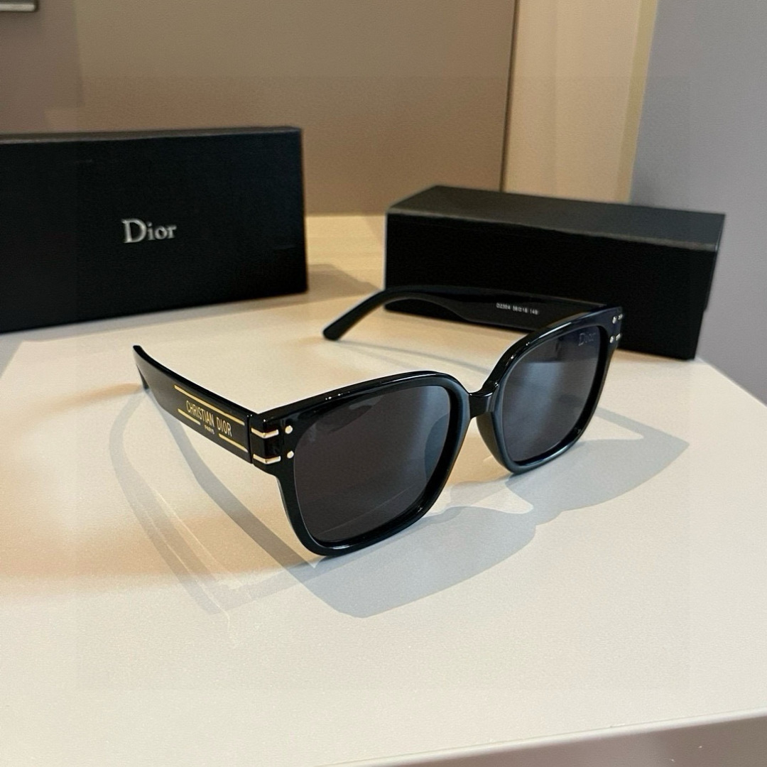 NO:376524,Dior Dior men and women sunglasses, full of three-dimensionality. High-definition lenses. Novelty. Super good texture. Versatile. Simple. Glasses. Sunglasses, sunglasses, glasses, dior, dior19860909Dior迪奥 男女款太阳墨镜,立体感十足. 高清镜片.新颖.质感超好 百搭.简洁.眼镜墨镜太阳镜,眼镜,dior,dior,glasses