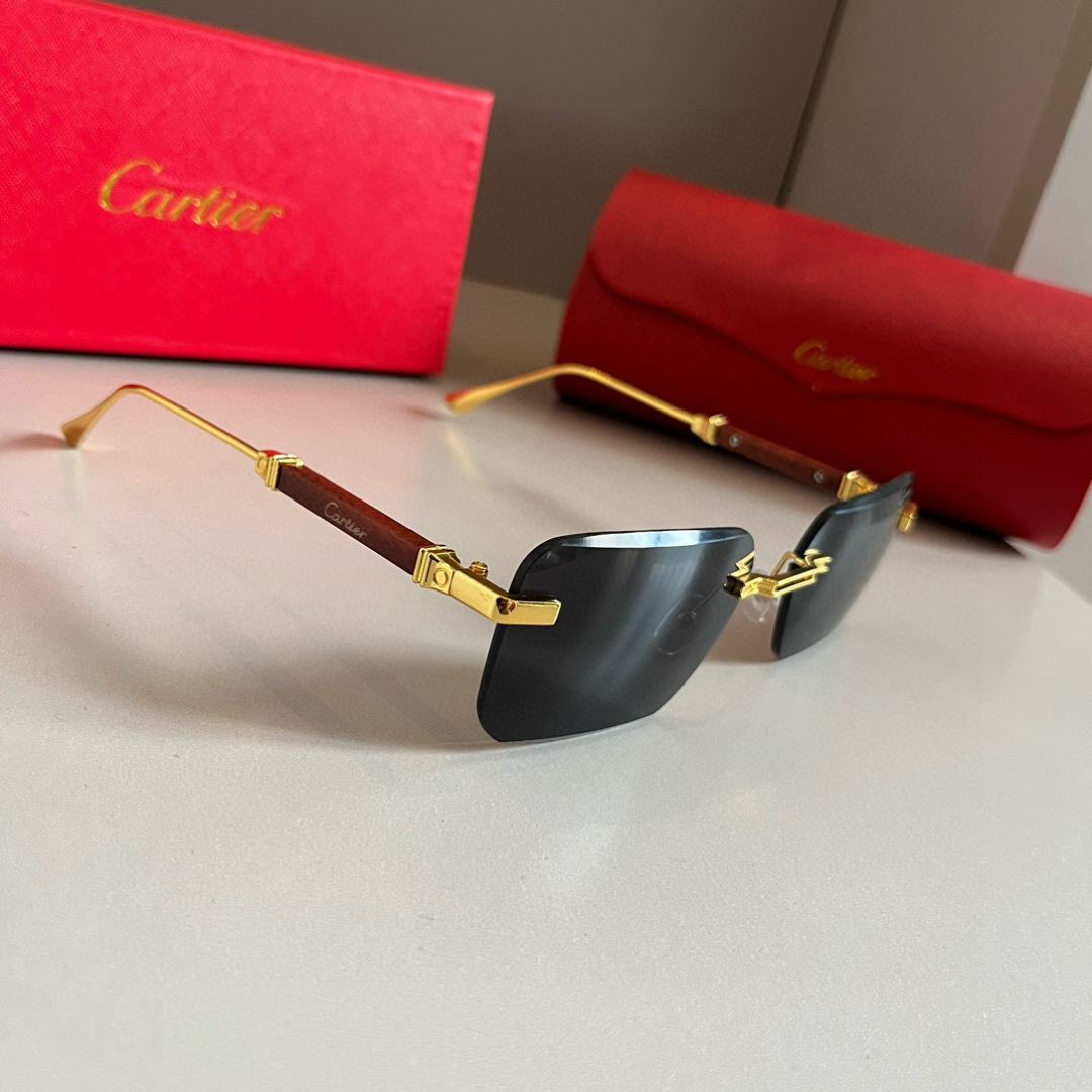 NO:376530,CARTIE* Cartier Privileged sunglasses metal material PC temples with ten frameless ultra-light electroplating technology and exquisite temperament! The new model has just arrived on the official website original version is super high quality, ultra-high-end luxury symbolic glasses sunglasses, glasses, cartier, cartier19860909CARTIE*卡地亚 珍贵太阳眼镜金属材质 PC镜腿十无框超轻电镀工艺精湛气质十足!新款刚刚到货官网原版超高品质,超高档奢华的象征眼镜墨镜太阳镜,眼镜,cartier,cartier,glasses