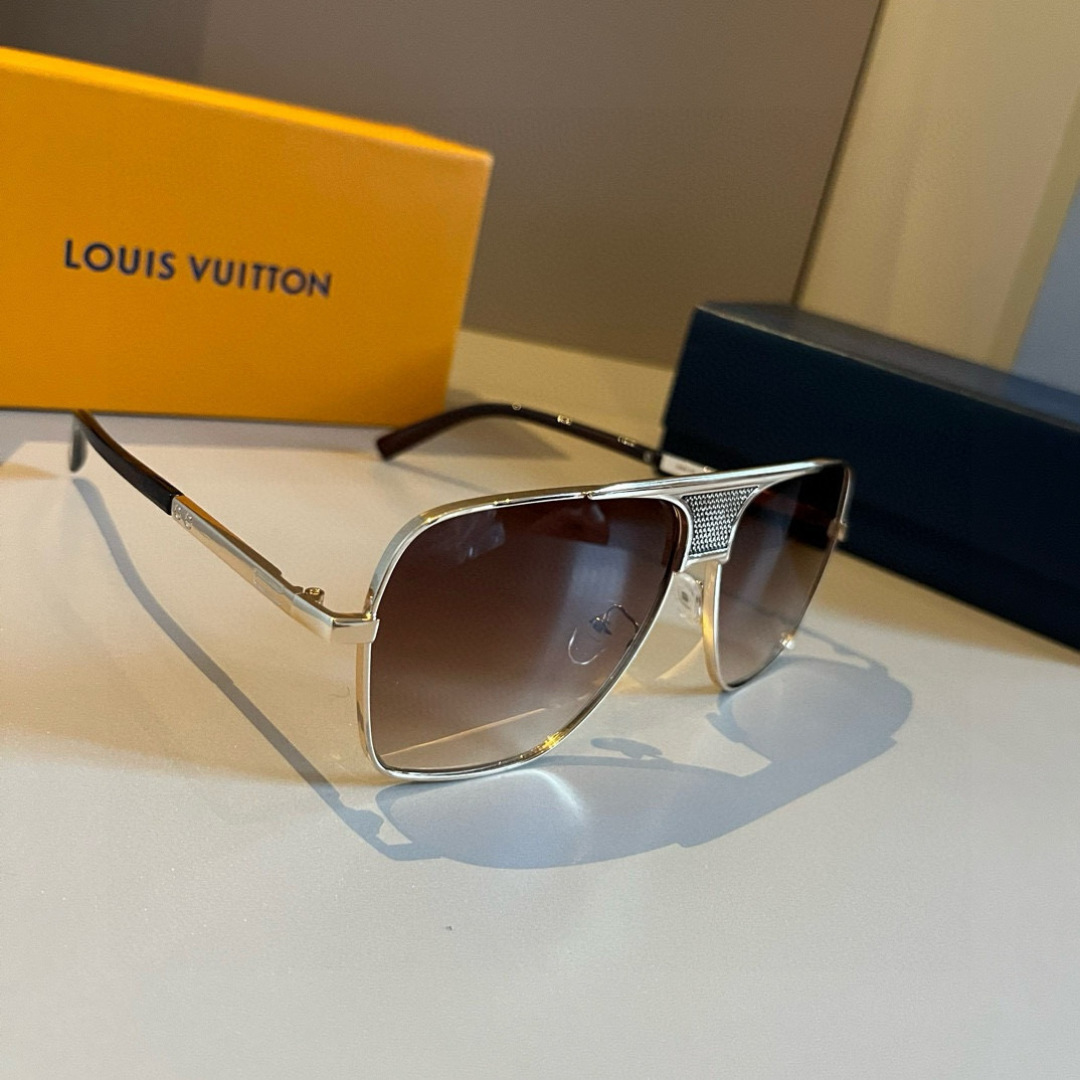 NO:376544,LV Louis Vuitton New first-time sunglasses, men and women's same style, invincible and comfortable to wear, fashion trendy style, classic metal single beam pilot toad-shaped fashionable sunglasses, glasses, louis vuitton, louis vuitton19860909LV路易威登 新款首发太阳镜 男女同款佩戴无敌舒适 时尚潮流款 经典款金属单梁飞行员蛤蟆形时尚太阳镜眼镜墨镜太阳镜,眼镜,louis vuitton,louis vuitton,glasses