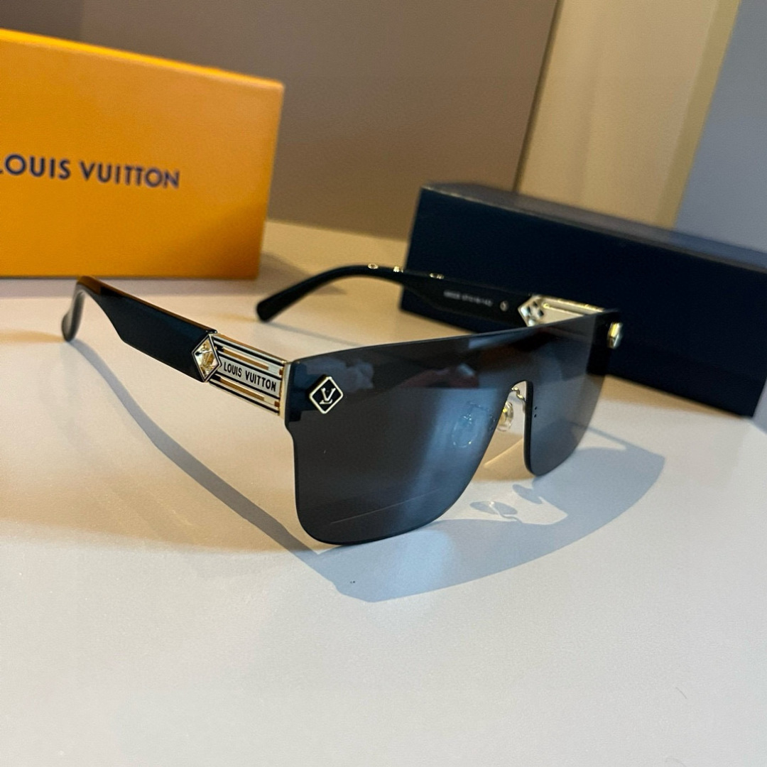 NO:376584,LV Louis Vuitton New first-time sunglasses, men and women's same style, invincible and comfortable to wear, fashion trendy style, classic metal single beam pilot toad-shaped fashionable sunglasses, glasses, louis vuitton, louis vuitton19860909LV路易威登 新款首发太阳镜 男女同款佩戴无敌舒适 时尚潮流款 经典款金属单梁飞行员蛤蟆形时尚太阳镜眼镜墨镜太阳镜,眼镜,louis vuitton,louis vuitton,glasses