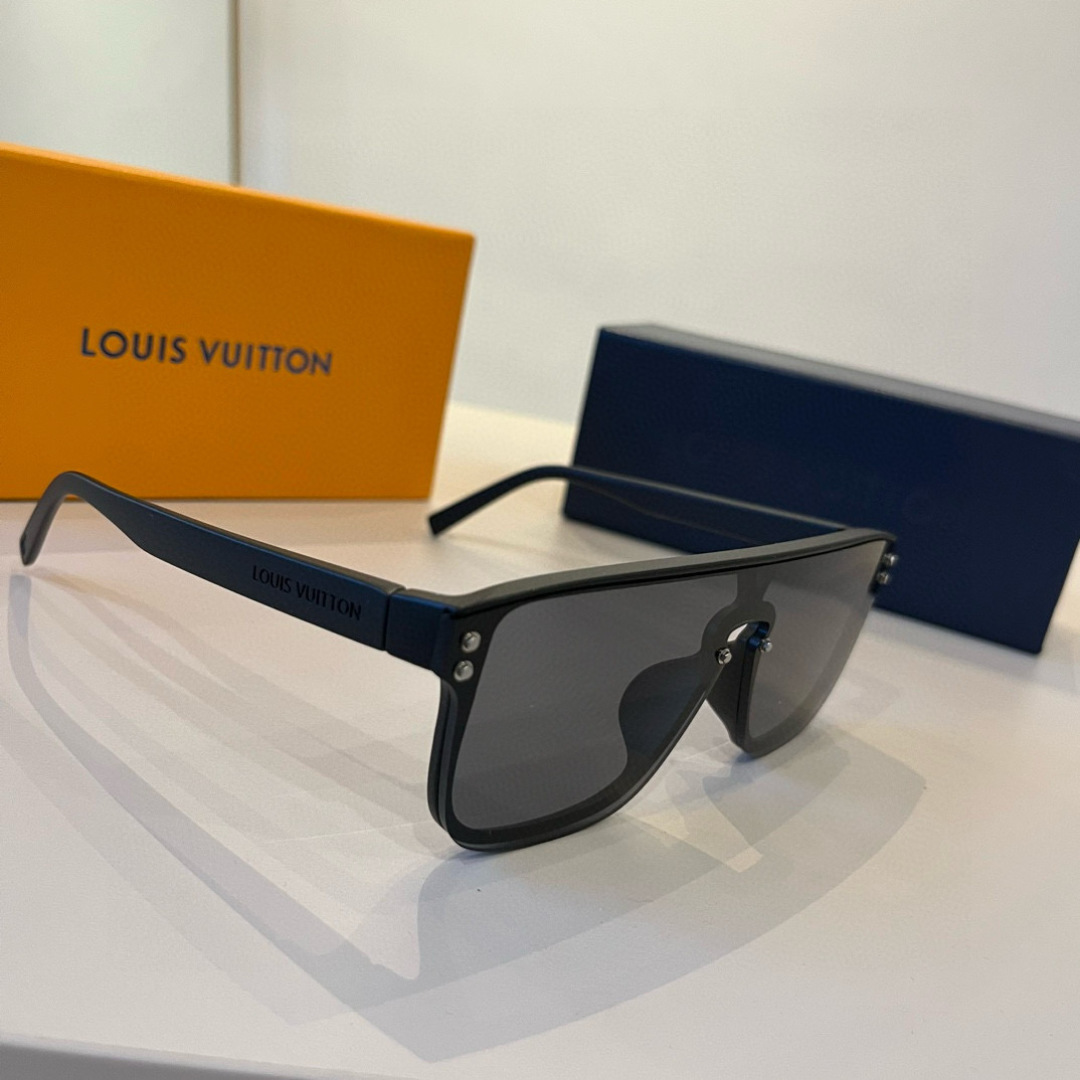 NO:376556,LV sunglasses Men's sunglasses Women's sunglasses are beautiful and look super atmospheric on the face, making the face look small, the small print will not feel like a rustic nouveau riche, both men and women can wear it, very fashionable #LV sunglasses sunglasses, glasses, louis vuitton19860909LV墨镜 男款墨镜女款墨镜好看上脸超大气显脸小,小满印不会有土气暴发户的感觉,男女都能带,很时髦 #LV墨镜眼镜墨镜太阳镜,眼镜,louis vuitton,glasses