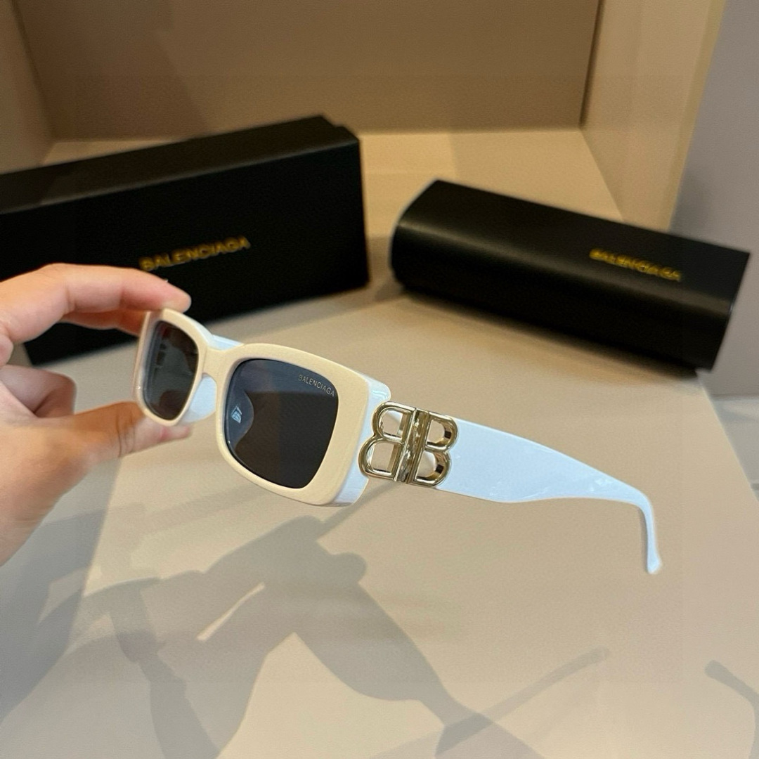 Balenciaga-glazen ¥ — photo 5