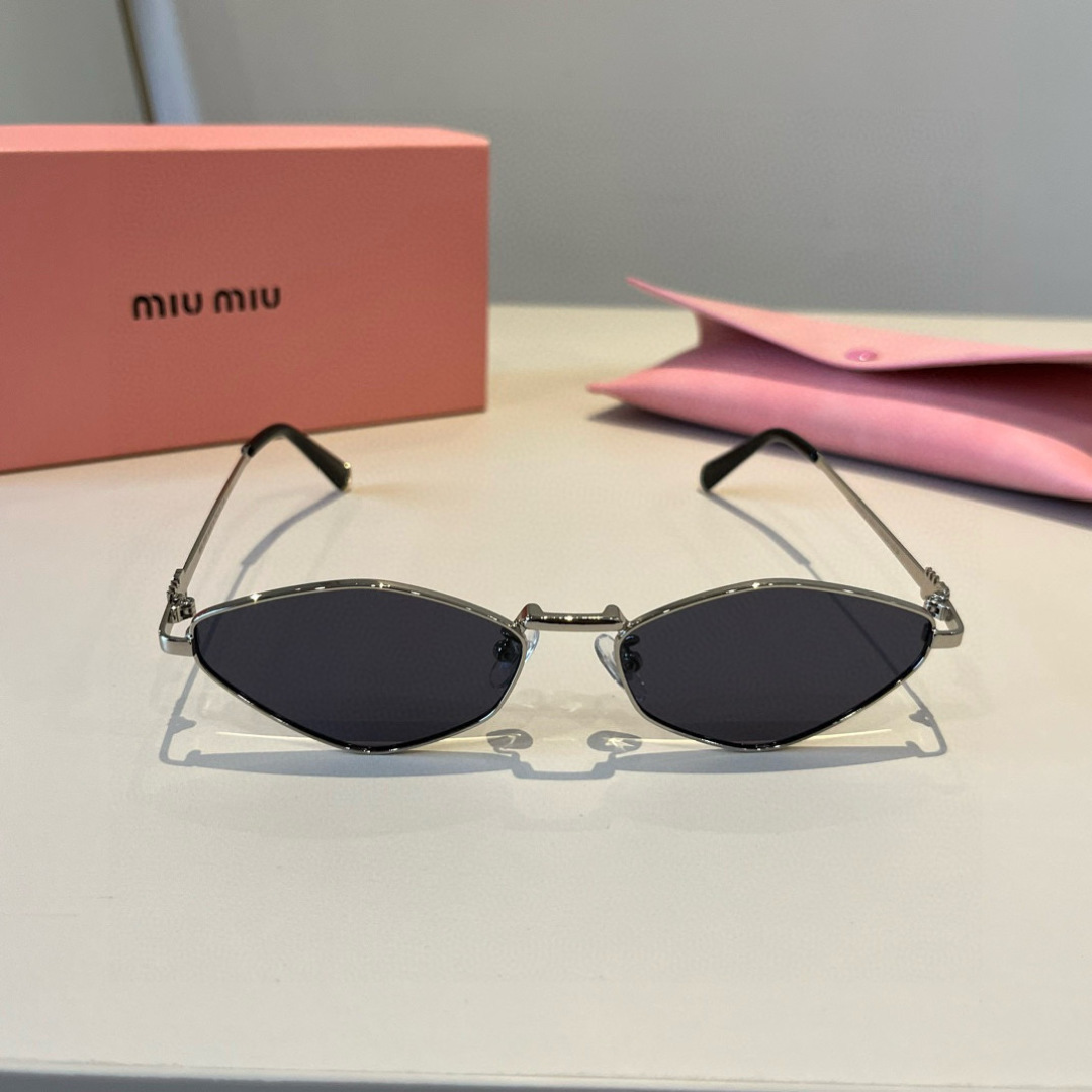 Miumiu briller ¥ — photo 2