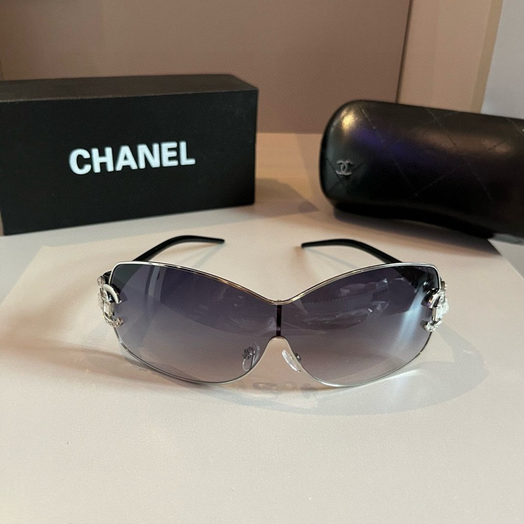 chanel glasses ¥ — photo 2