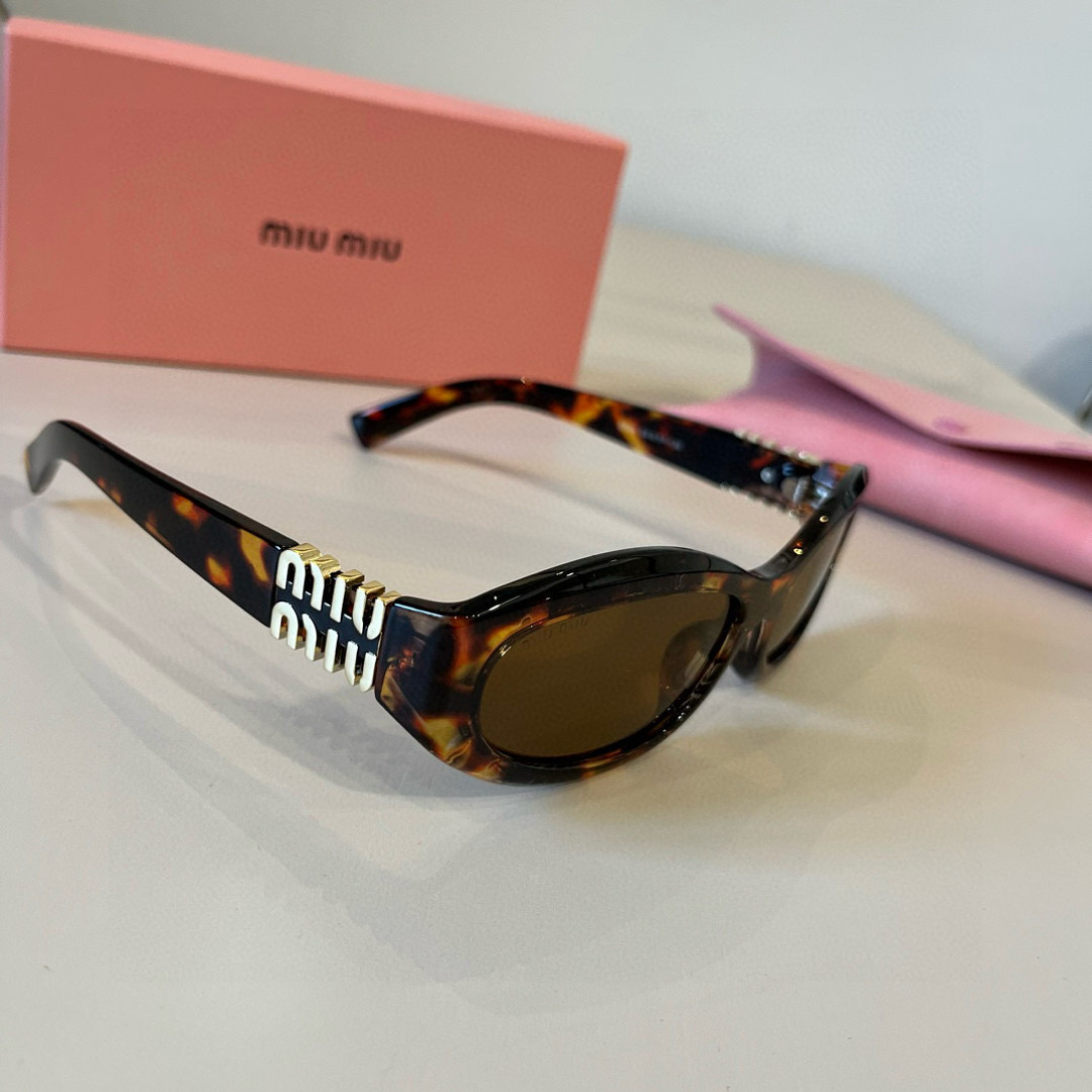 Miumiu glasses ¥