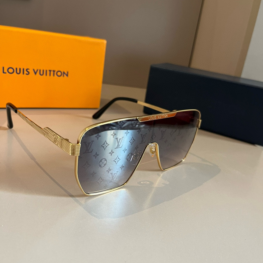 NO:553830,LV sunglasses are the most popular LV 'counter sold out' glasses. They are too handsome. This model is too domineering. It modifies the face shape and makes you fashionable and handsome. The high-end workmanship makes you more noble. Fashion darling glasses, sunglasses, sunglasses, glasses, louis vuitton19860909LV墨镜被问爆的Lv“专柜断货王”眼镜太帅了 这款也太霸道总裁了吧 修饰脸型 时髦帅气一眼定情阿 高级的做工更显贵气时尚宠儿眼镜墨镜太阳镜,眼镜,louis vuitton,glasses