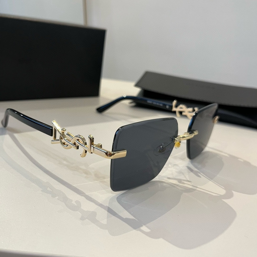 NO:553814,YSL Saint Laurent's new fashionable and personalized sunglasses, these are super gentle, have a summer flavor, glasses, sunglasses, sunglasses, saint laurent, saint laurent19860909YSL圣罗兰新款 时尚个性墨镜,这个超级温柔,有夏天的味道眼镜墨镜太阳镜,眼镜,saint laurent,saint laurent,glasses