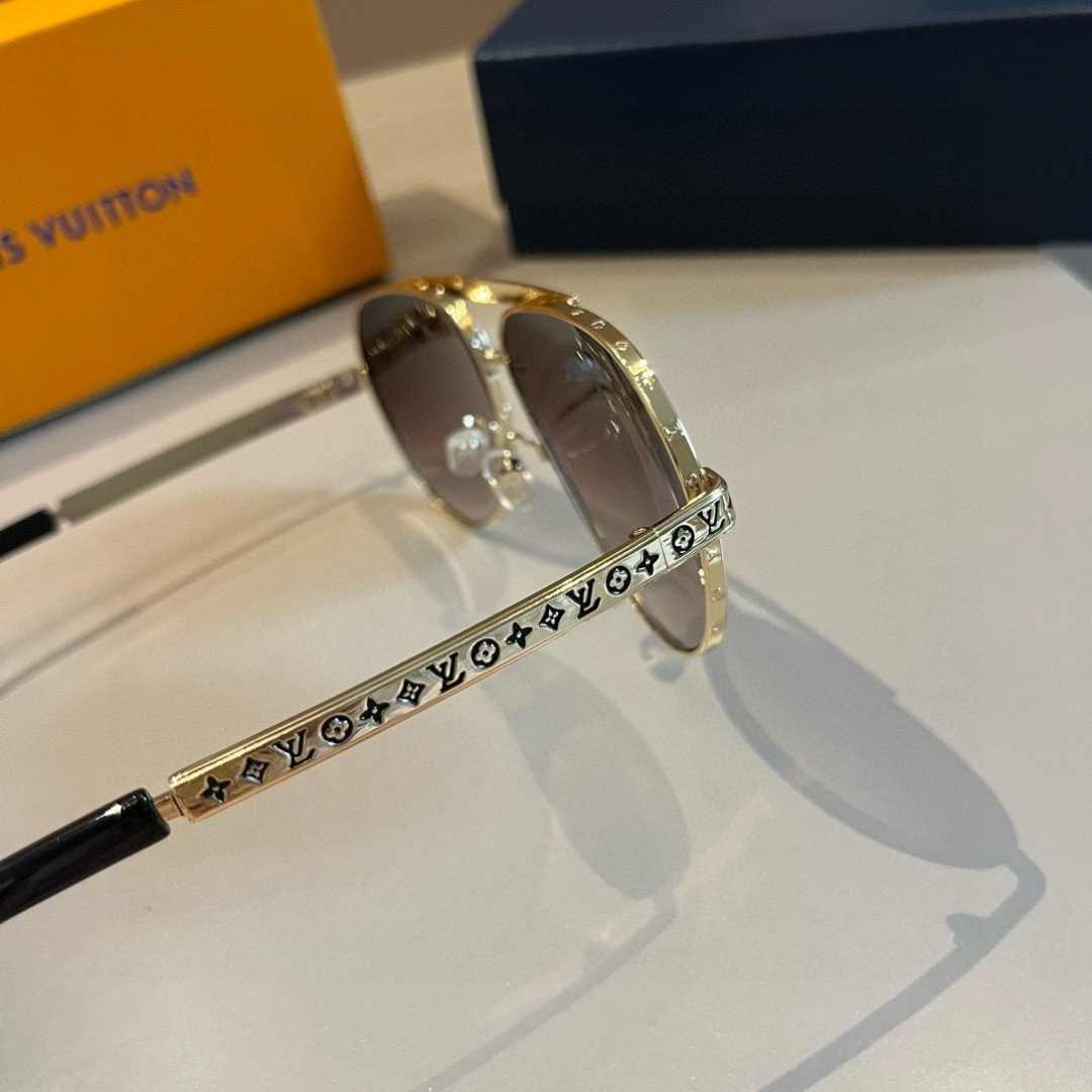 Солнцезащитные очки Louis Vuitton