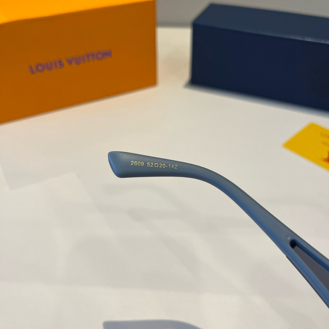 LV glasses ¥ — photo 11