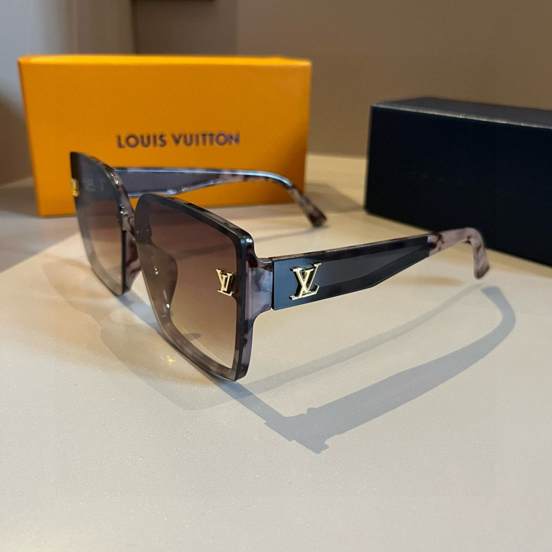 LV glasses ¥ — photo 3