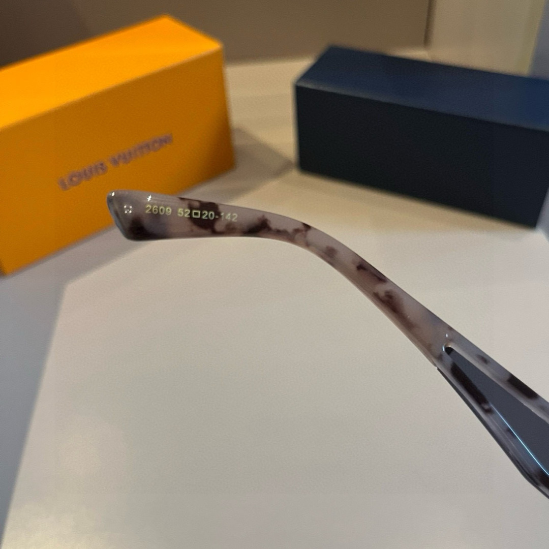 LV glasses ¥ — photo 10
