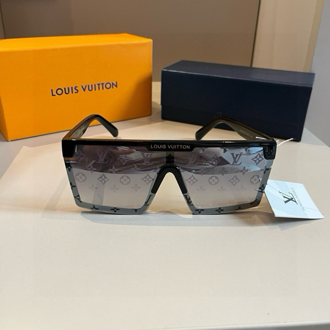 LV glasses ¥ — photo 4