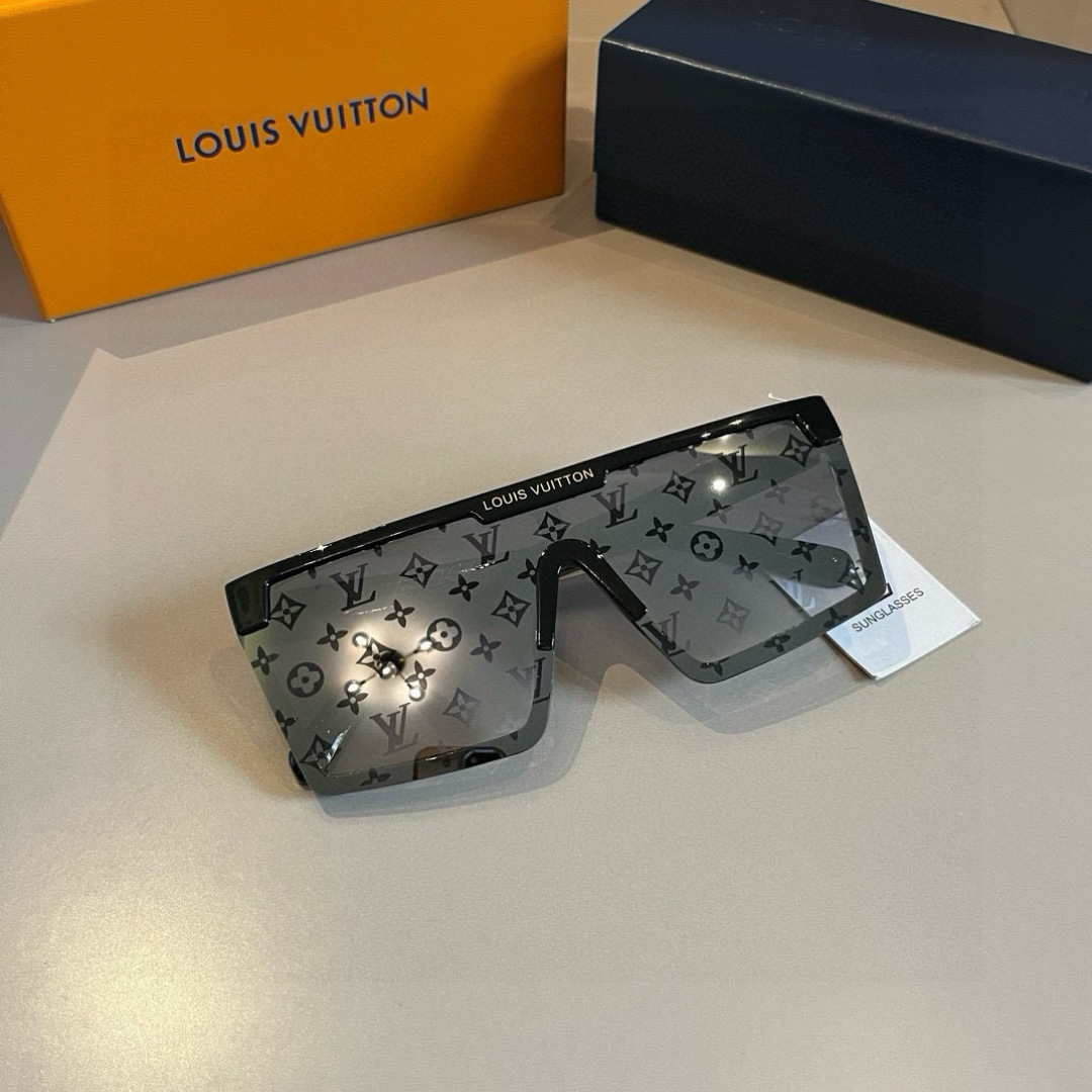 LV glasses ¥ — photo 5