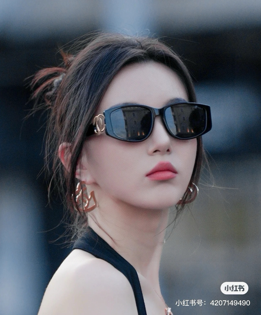 NO:579818,Chanel used gold logo sunglasses Vintage Chanel Chanel used sunglasses gold double Clogo sunglasses Classic style of Chanel used sunglasses. Glasses, sunglasses, sunglasses, glasses, chanel, chanel, chanel19860909Chanel中古金色logo墨镜 Vintage Chanel香奈儿中古墨镜金色双Clogo太阳眼镜 香家中古墨镜的经典款.眼镜墨镜太阳镜,眼镜,chanel,chanel,chanel,glasses