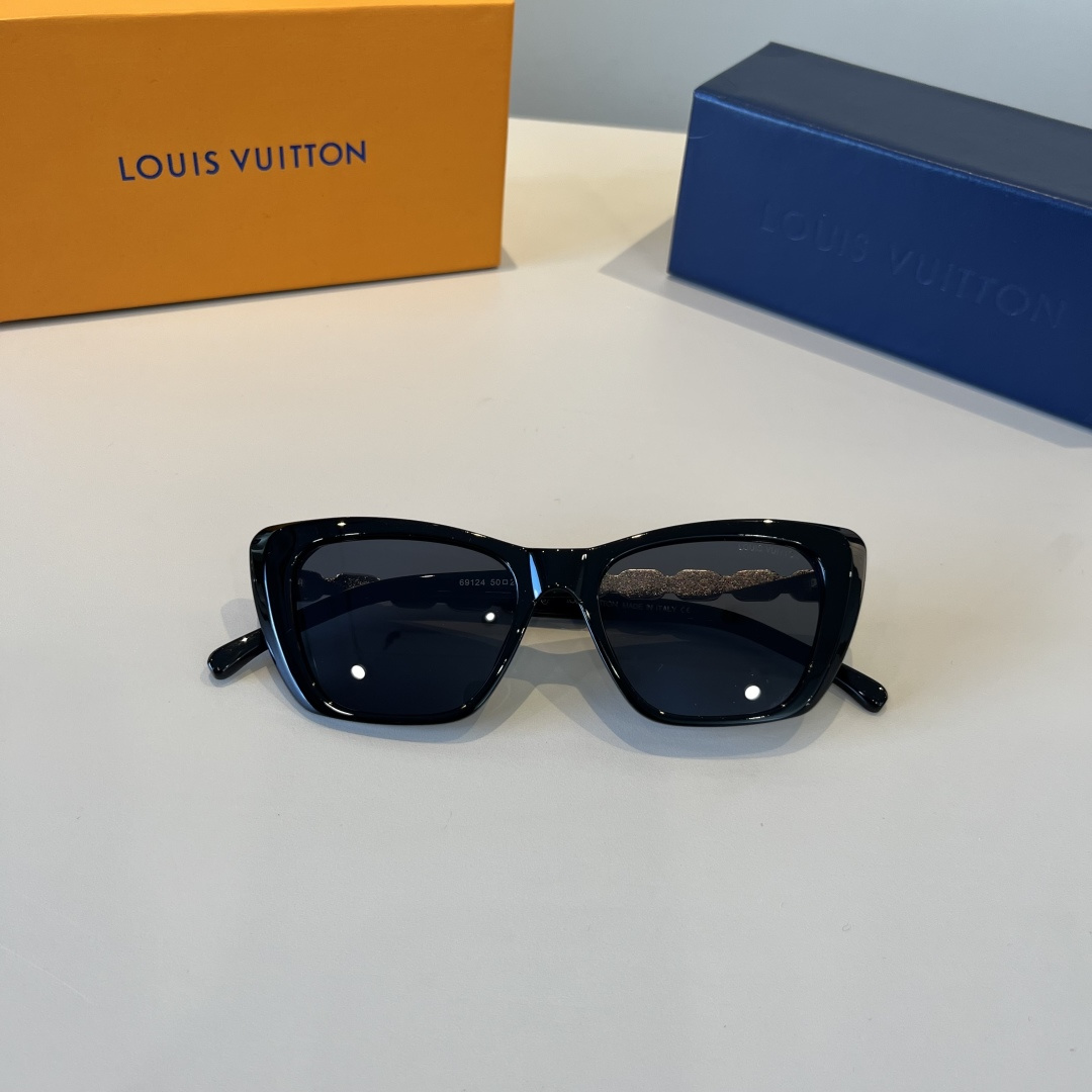 LV glasses LVLouis Vuitton ， ， — photo 9