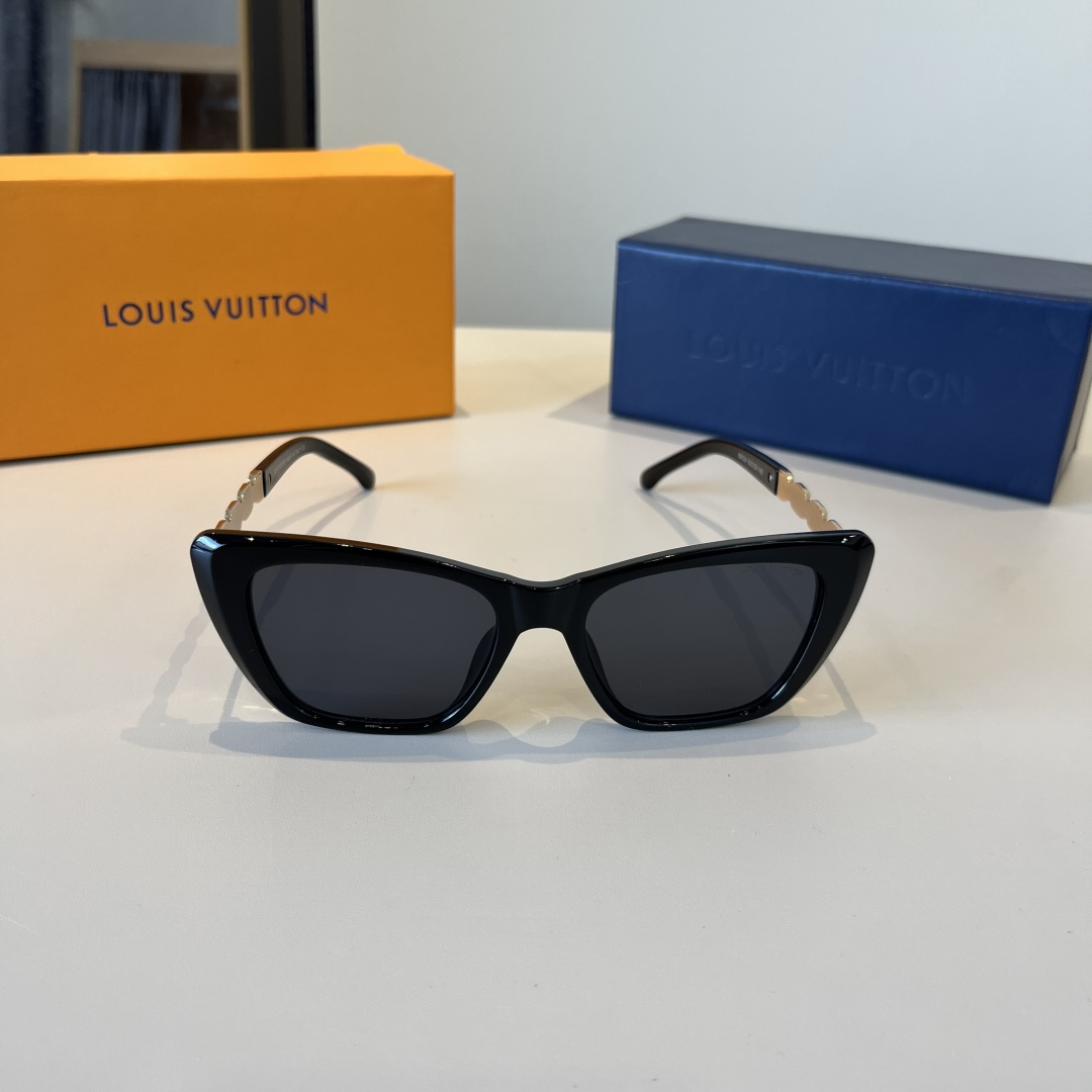 LV glasses LVLouis Vuitton ， ， — photo 2