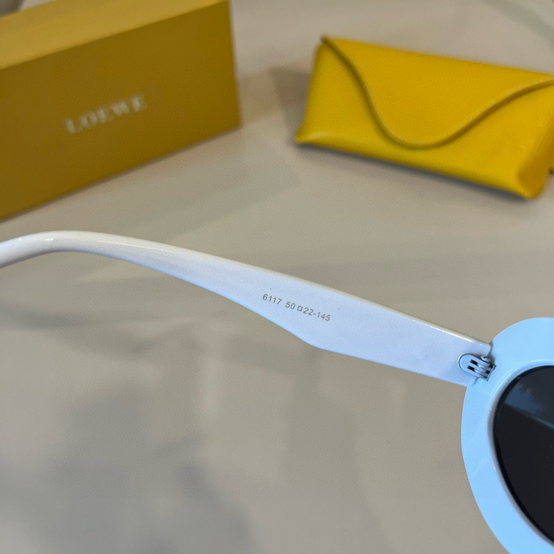 Loewe glasses ¥ — photo 9