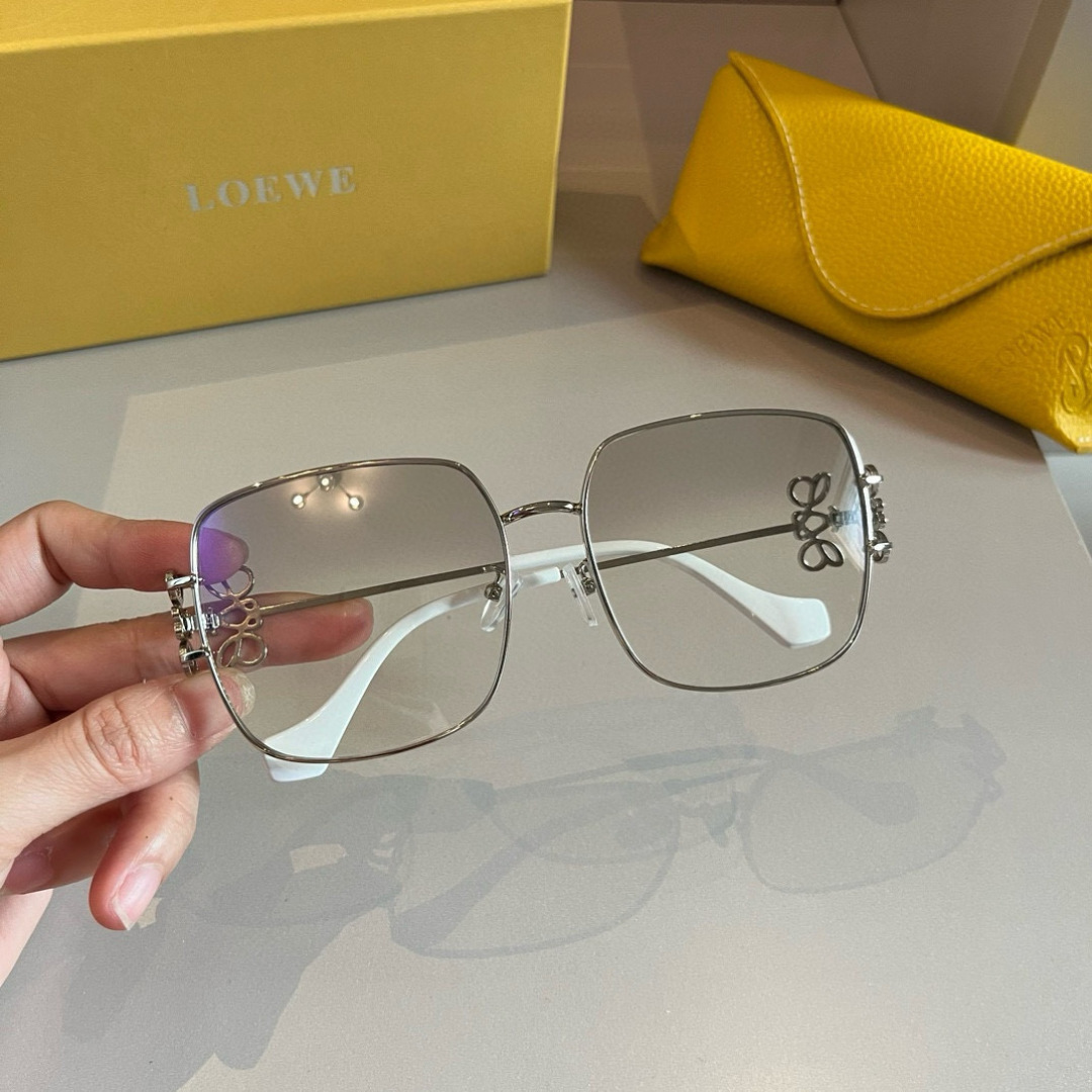 Loewe glasses ¥ — photo 5