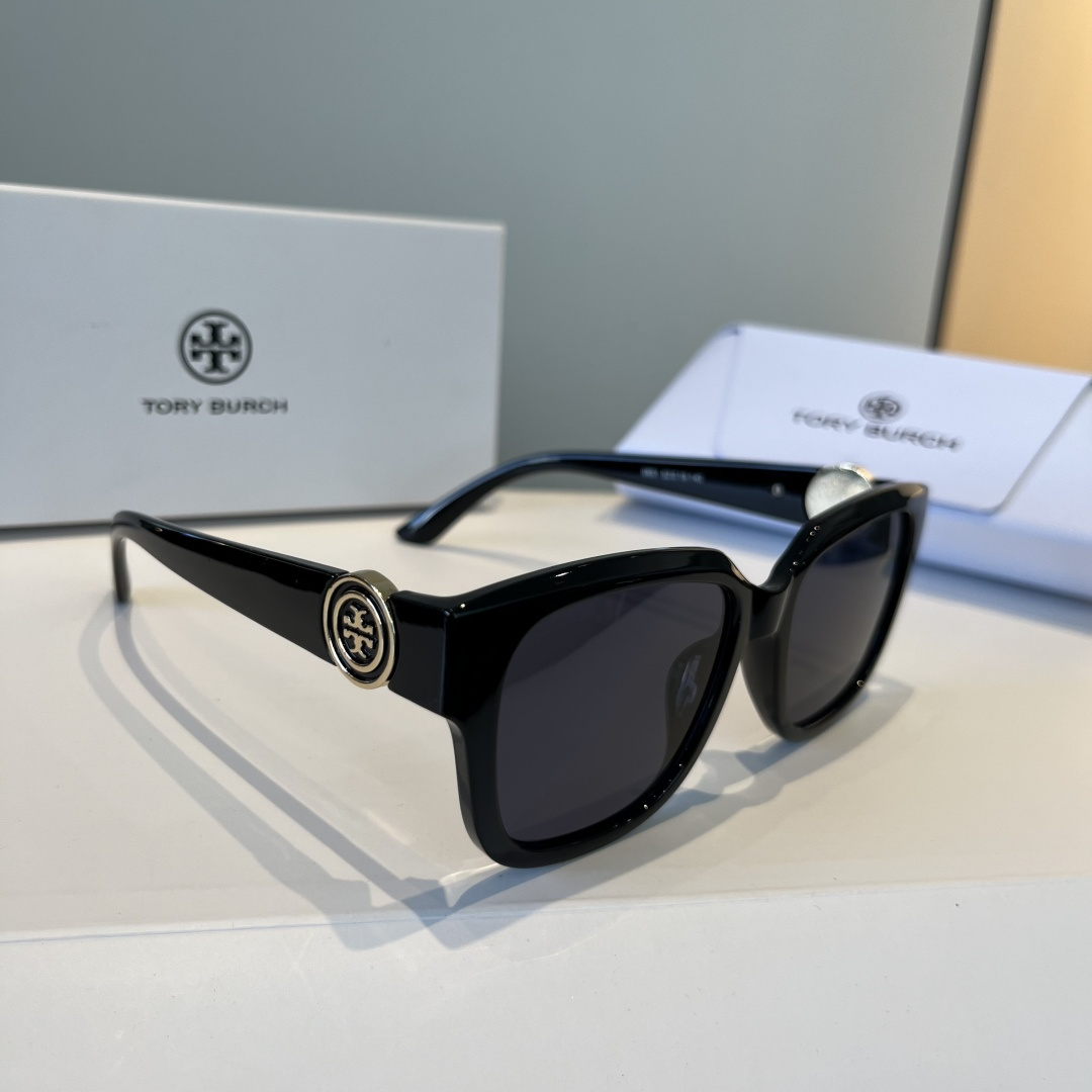 NO:727715,Tory Burch Tony Burch retro sunglasses glasses sunglasses sunglasses high version scarf, high version scarf glasses, burberry19860909Tory Burch 托尼伯奇复古太阳镜眼镜墨镜太阳镜高版本围巾,高版本围巾眼镜,burberry,glasses
