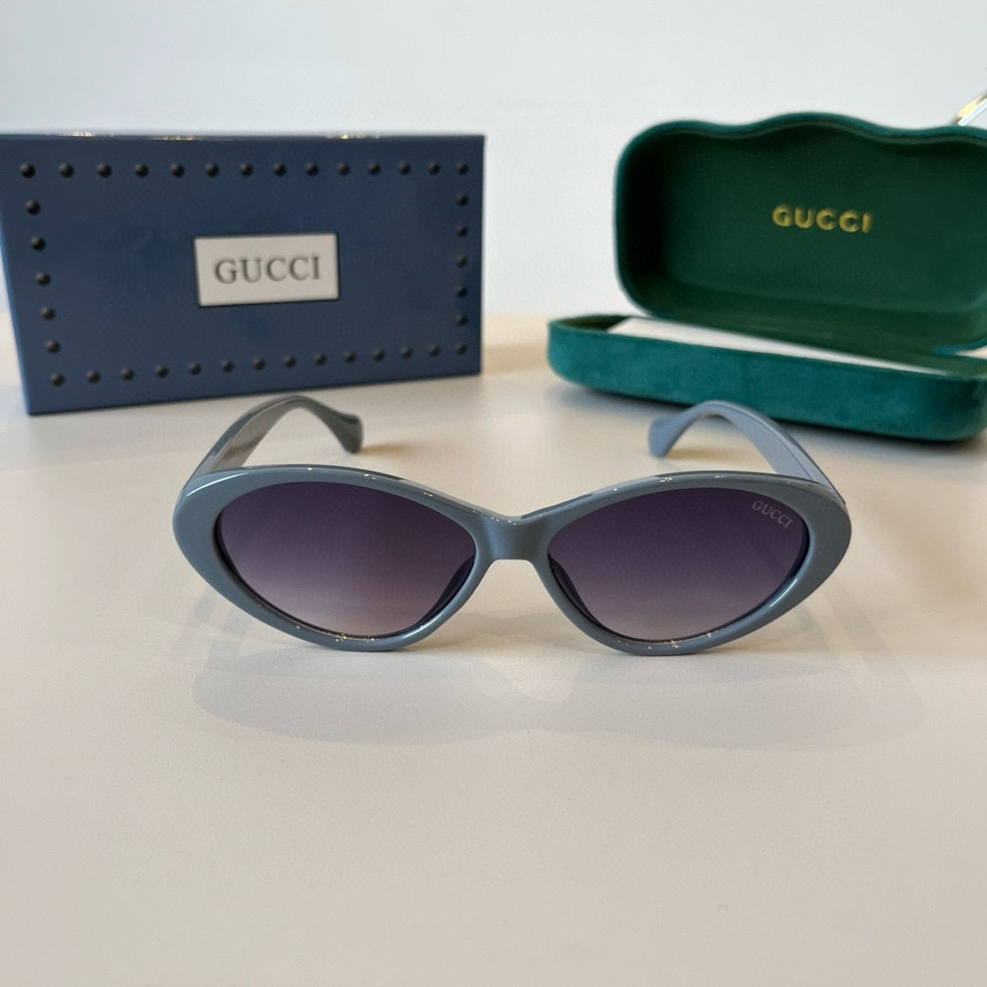 Солнцезащитные очки Gucci женские голубые
