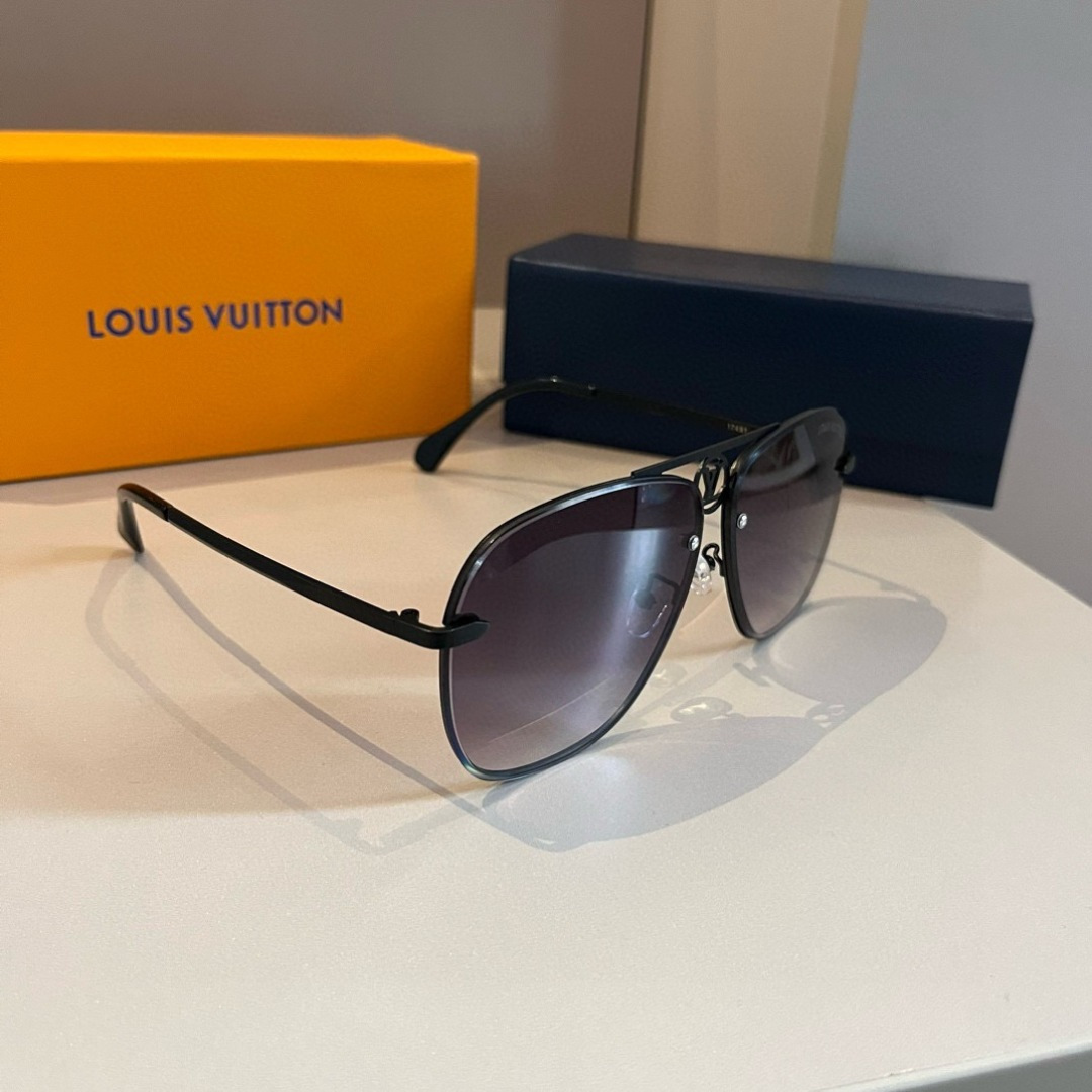 NO:766405,LV Louis Vuitton's new first-ever sunglasses are the same for men and women, incomparably comfortable to wear, fashionable and trendy, classic metal single-beam pilot toad-shaped fashion sunglasses, sunglasses, sunglasses, glasses, louis vuitton, louis vuitton19860909LV路易威登 新款首发太阳镜 男女同款佩戴无敌舒适 时尚潮流款 经典款金属单梁飞行员蛤蟆形时尚太阳镜眼镜墨镜太阳镜,眼镜,louis vuitton,louis vuitton,glasses