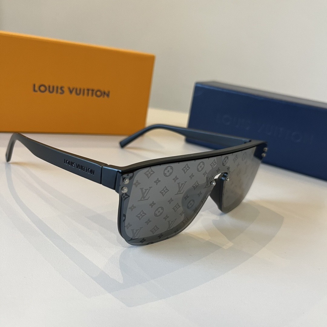 Солнцезащитные очки Louis Vuitton