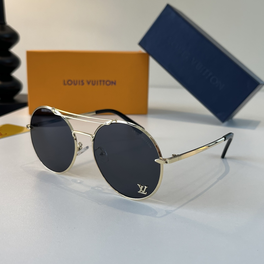 Солнечные очки Louis Vuitton с золотистой оправой