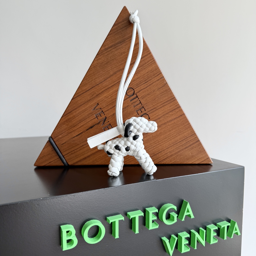Bottega Veneta Leather Woven Puppy Charm,Cute Dog Bag Charm and Key Chain 1 cmp i1744018399294 5938 0 0