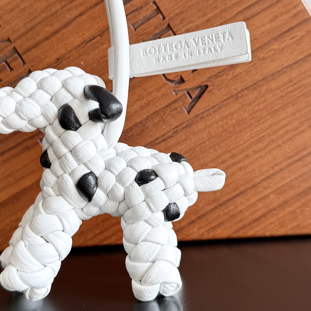 Bottega Veneta Leather Woven Puppy Charm,Cute Dog Bag Charm and Key Chain 4 cmp i1744018401270 2461 0 3
