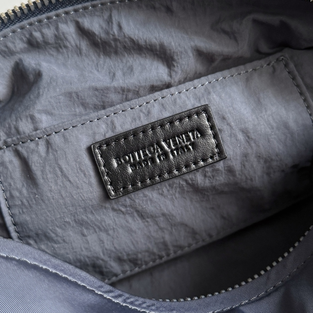 Bottega Veneta Nylon Travel Pouch, Large Capacity Cosmetic Organizer, 20 cm 6 cmp i1745907338228 9834 0 4