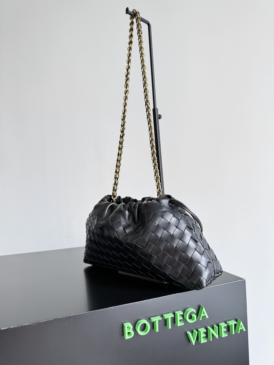BOTTEGA VENETA 2025新品女士Dustbag Notte手拿包 一经上市就很受欢迎的D