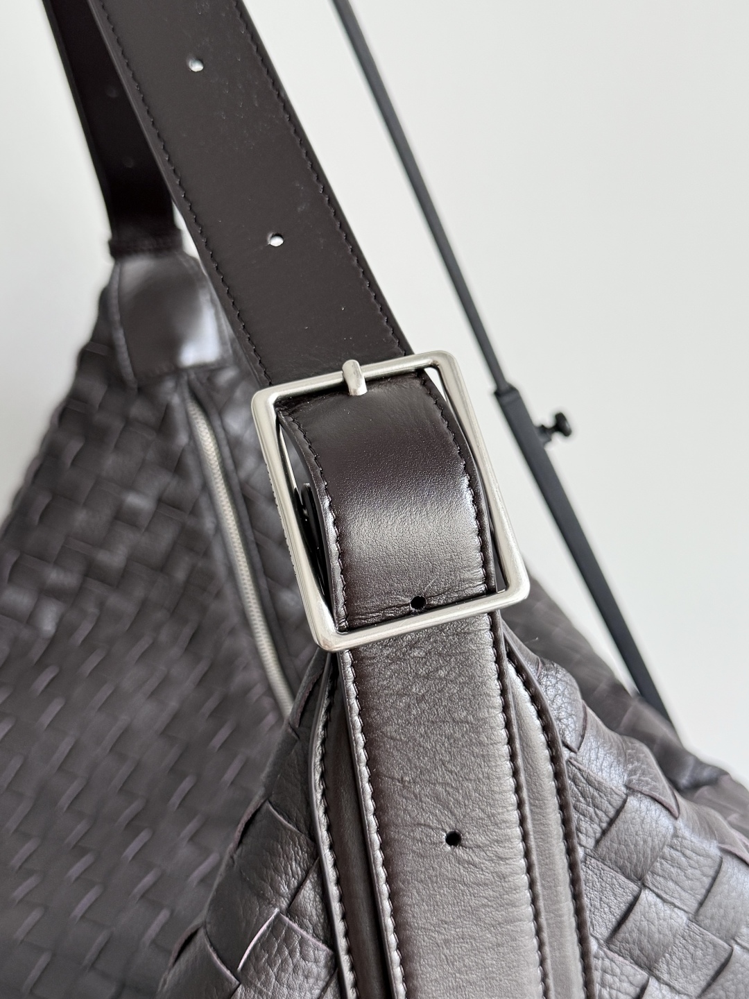Bottega Veneta Traveler Large Leather Tote Bag, Travel, Work, and Everyday Use 4 cmp i1748624063105 6198 0 2