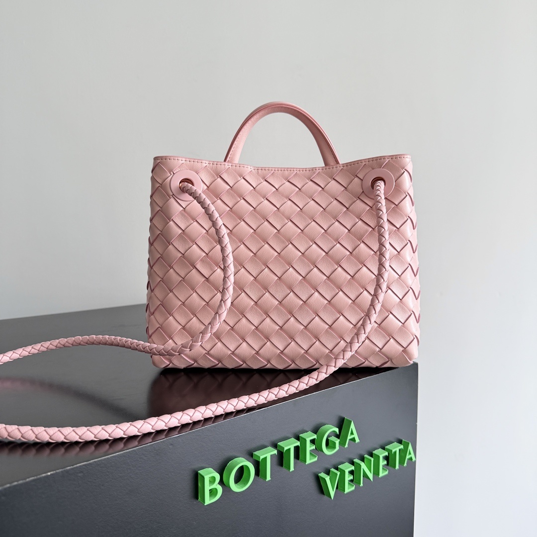 BV的新款Andiamo出货啦‼️真的实火Bottega Veneta 本季推出的新款Andiamo编