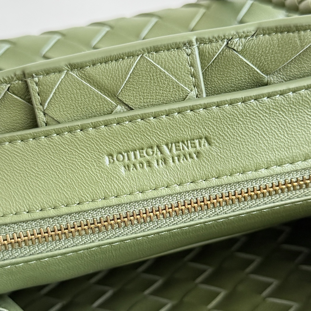 BV的新款Andiamo出货啦‼️真的实火Bottega Veneta 本季推出的新款Andiamo编