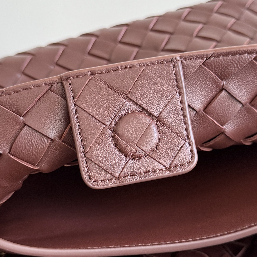 BV的新款Andiamo出货啦‼️真的实火Bottega Veneta 本季推出的新款Andiamo编