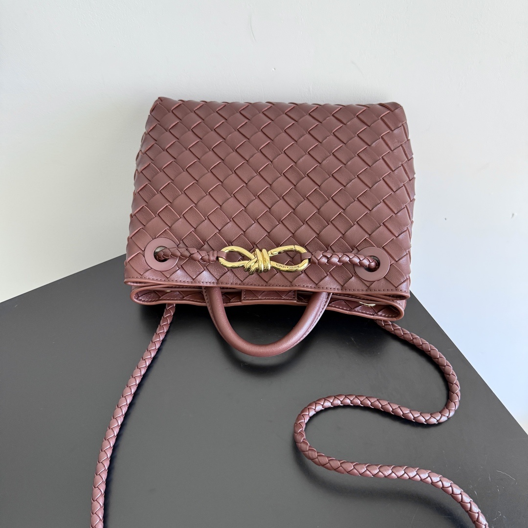 BV的新款Andiamo出货啦‼️真的实火Bottega Veneta 本季推出的新款Andiamo编