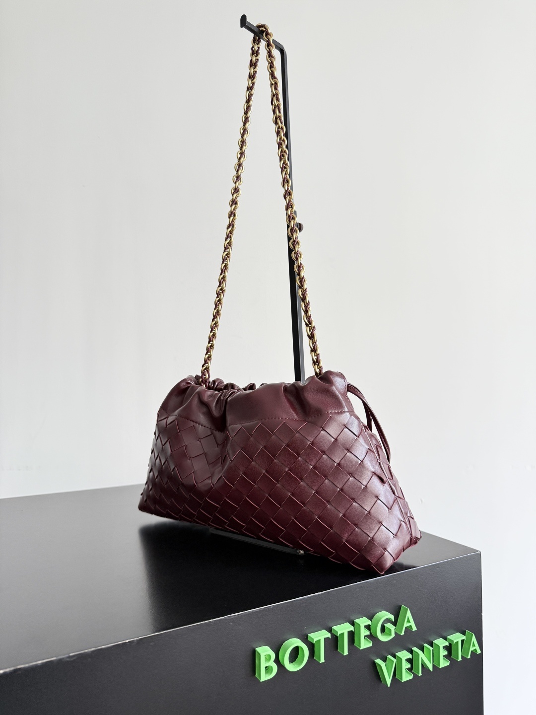 BOTTEGA VENETA 2025新品女士Dustbag Notte手拿包 一经上市就很受欢迎的D