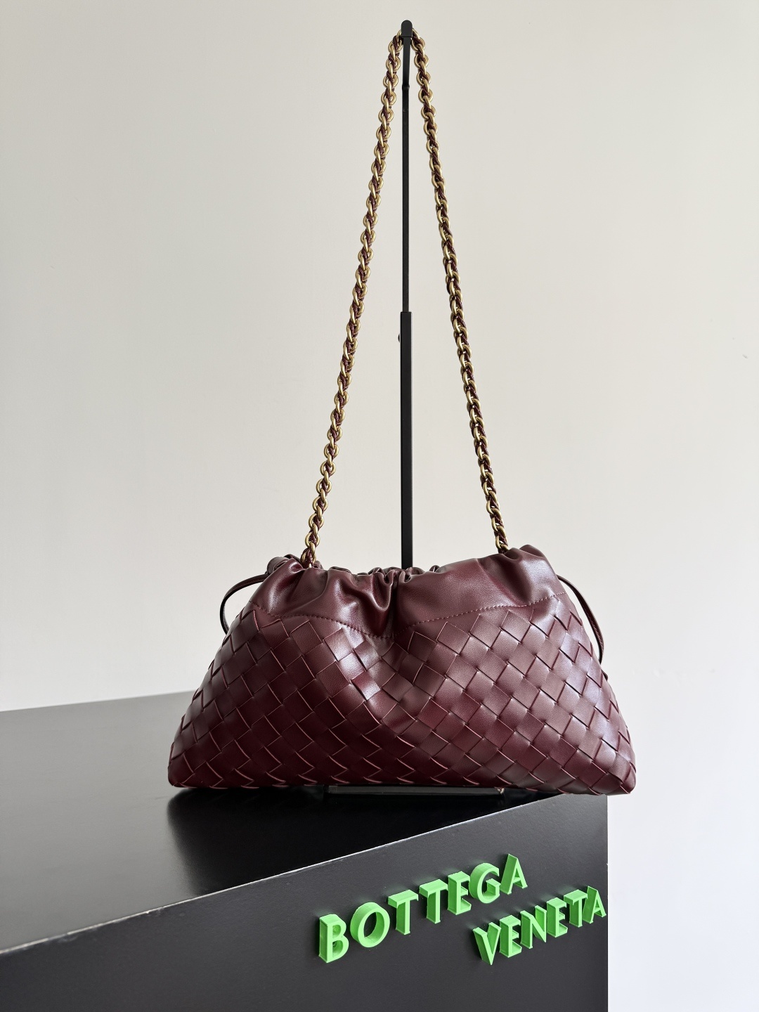 BOTTEGA VENETA 2025新品女士Dustbag Notte手拿包 一经上市就很受欢迎的D