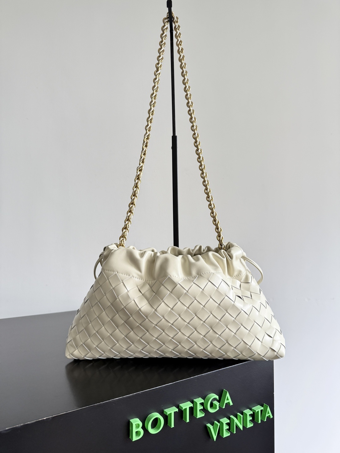 BOTTEGA VENETA 2025新品女士Dustbag Notte手拿包 一经上市就很受欢迎的D